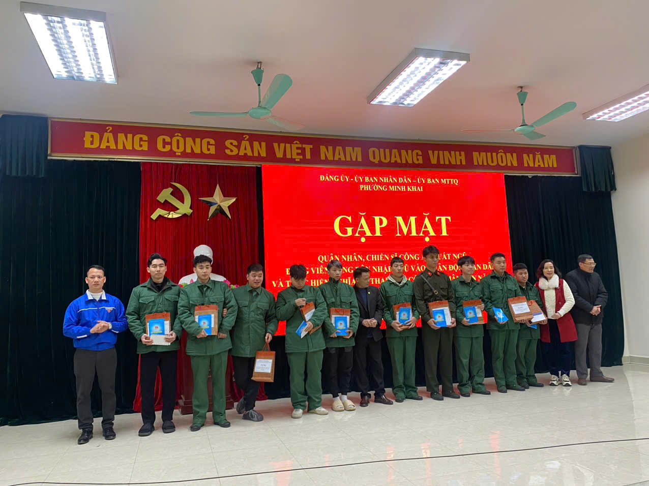 HỘI NGHỊ GẶP MẶT QUÂN NHÂN, CHIẾN SỸ CÔNG AN XUẤT NGŨ, ĐỘNG VIÊN CÔNG DÂN THỰC HIỆN NGHĨA VỤ QUÂN SỰ VÀ NGHĨA VỤ CÔNG AN NHÂN DÂN NĂM 2025